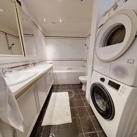 Apartment Modern, Spacious And Cozy In The Center Of Bergen! Bergen